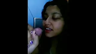 ஈரப்படுத்தப்பட்ட குழாய் செக்ஸ் மலையாள புதிய ஒரு பெண்ணின் ஆஷோலில் வலதுபுறமாக நெரிசலானது