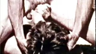 அழகு பீப்பாய் மீது சாய்ந்து சேவலை ஒரு மிங்கில் மலையாள செக்ஸ் படம் சரிசெய்தது